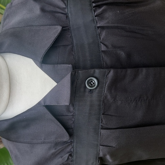 DRIES VAN NOTEN Black Finely Textured Silk Cropped Jacket Sz 42 (8) - Picture 3 of 11